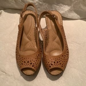 Capezzio sandals